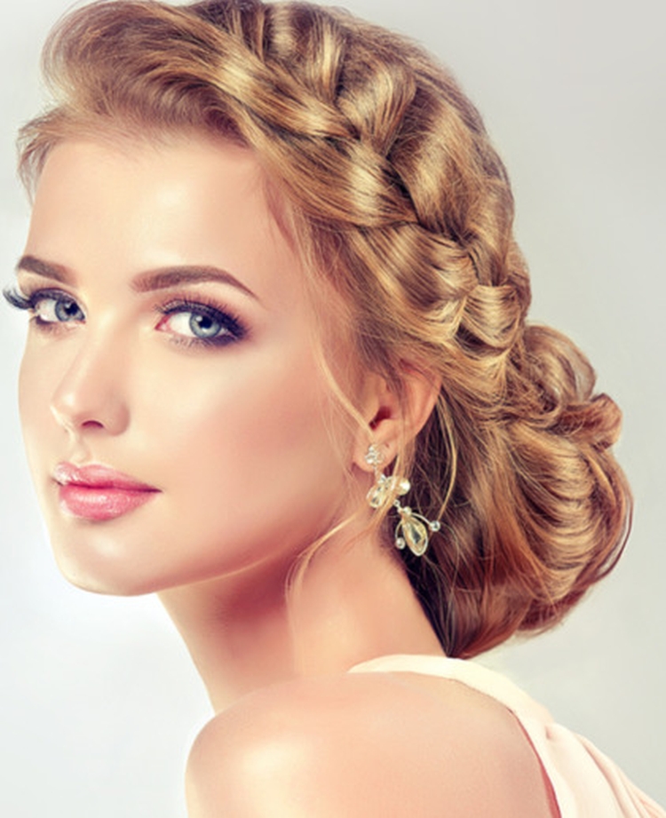 Hairstyles for medium hair for wedding guests