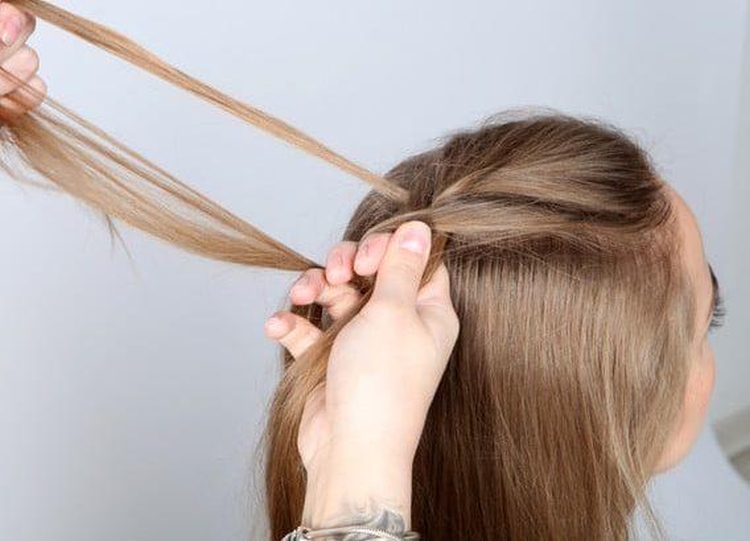 Hairstyles for physical education for girls of 13 years old