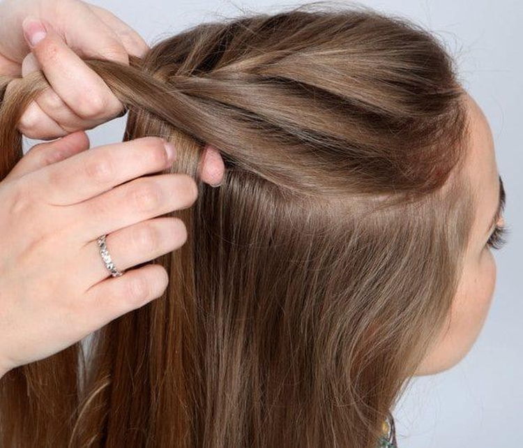 Hairstyles for physical education for girls of 13 years old