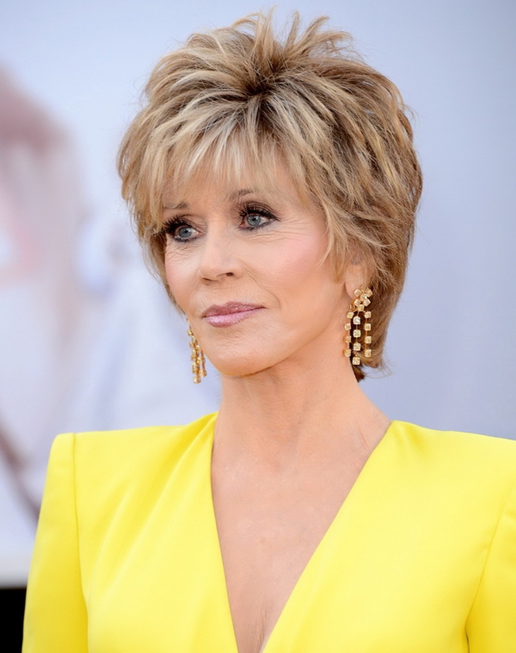 Short hairstyle for a woman of 50