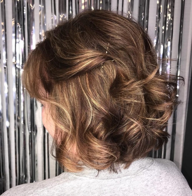 Hairstyles for mother of the bride for medium hair