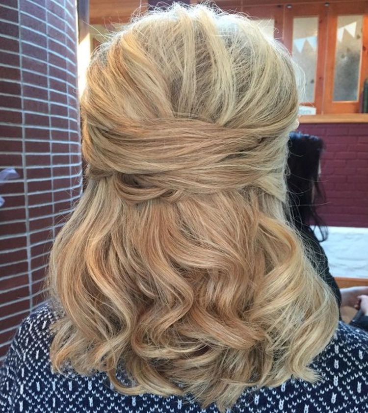 Hairstyles for mother of the bride for medium hair