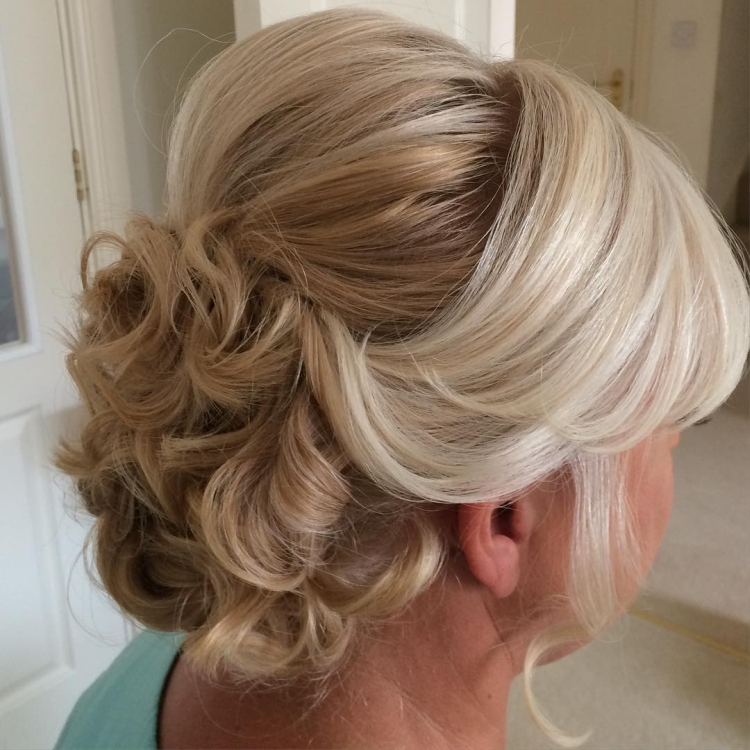 Hairstyles for mother of the bride for medium hair