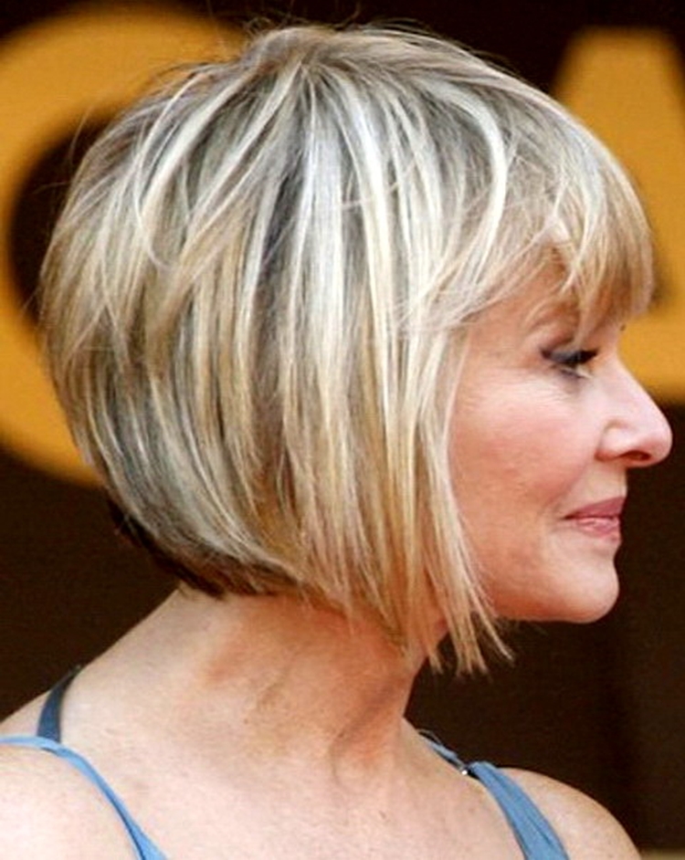 Short hairstyle for a woman of 50