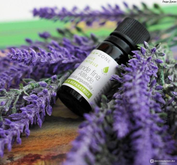 Lavender essential oil for hair