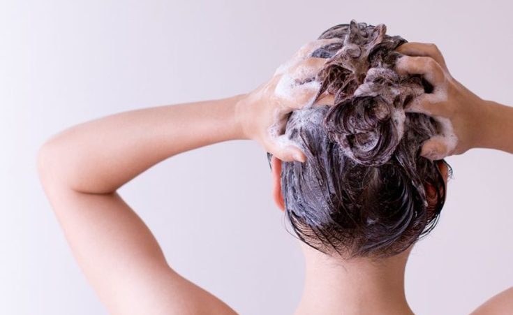 How to clean your scalp at home