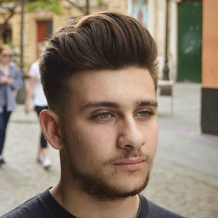 Men's haircuts for a round face