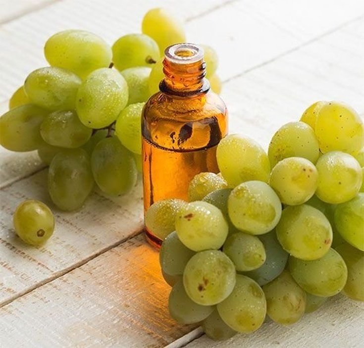 Grape hair oil