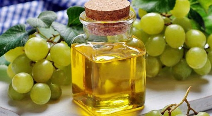 Grape hair oil