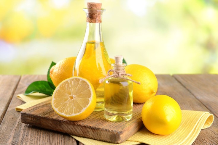 Lemon oil for hair