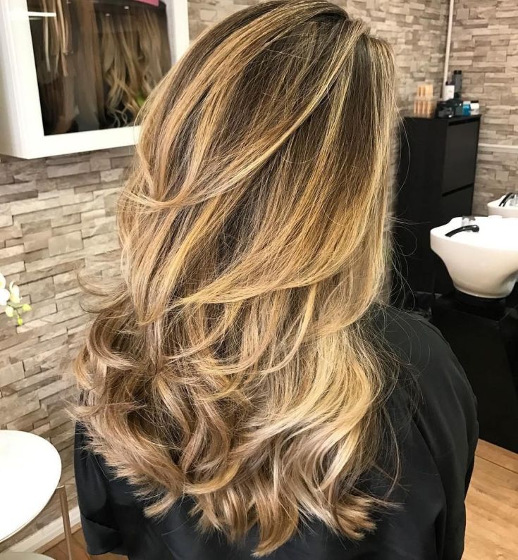 Highlighting on a haircut cascade - the best techniques for straight and curly hair