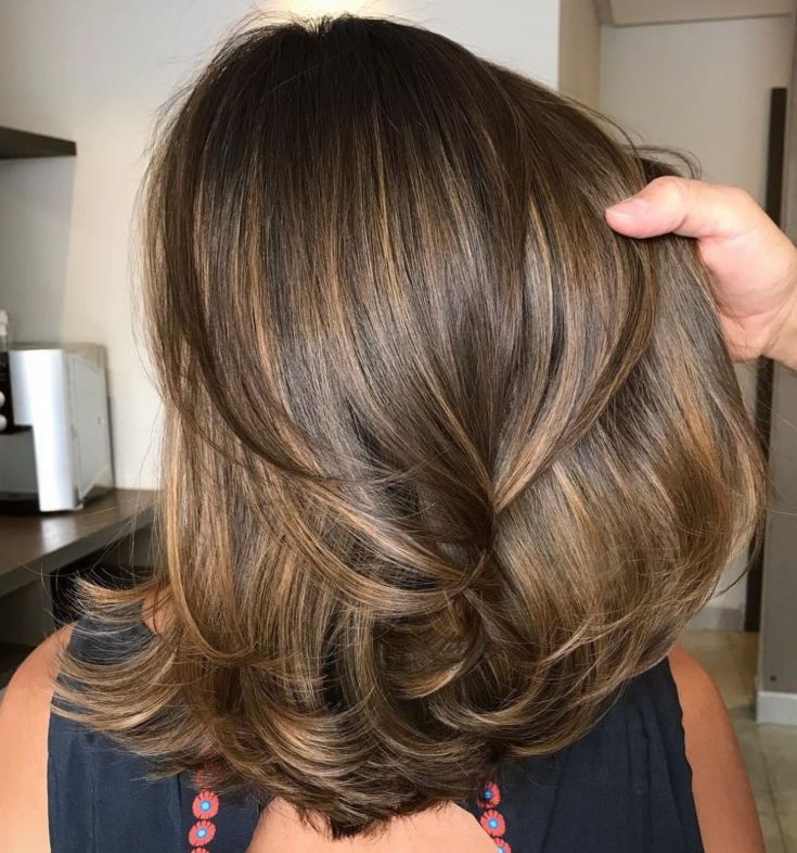 Highlighting on a haircut cascade - the best techniques for straight and curly hair